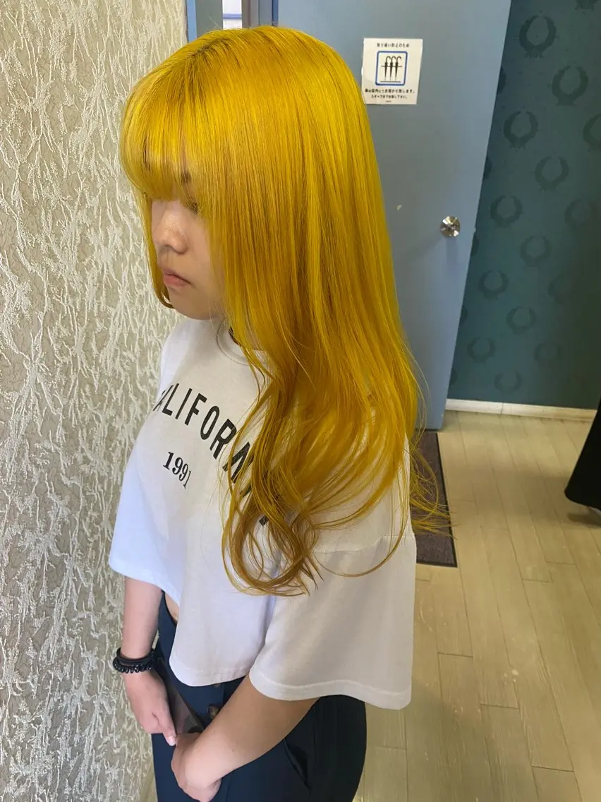ロング カラー ブリーチ ブラウンカラー ダブルカラー イルミナカラー オリーブカラー N°jemica 🫧REIKA🫧のヘアスタイル