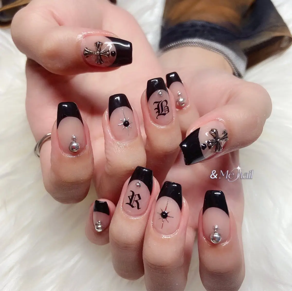 ネイル ハンドネイル &ME ネイルサロンのネイルデザイン