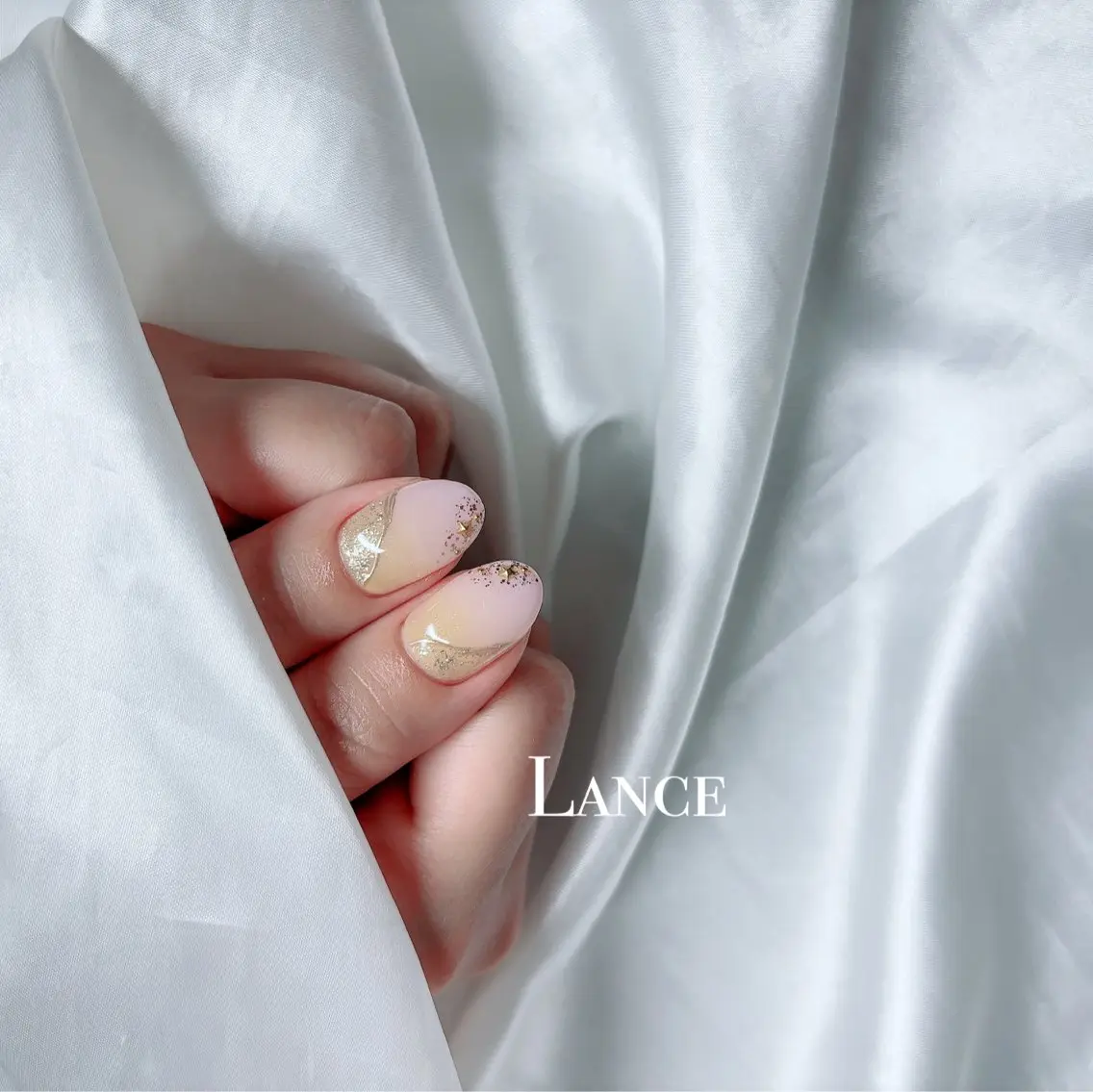 ネイル オーロラネイル フットネイル フレンチネイル キラキラネイル 韓国ネイル Lance nailのネイルデザイン