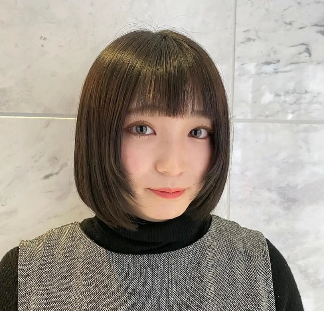 ミディアム カラー ユ カのヘアスタイル