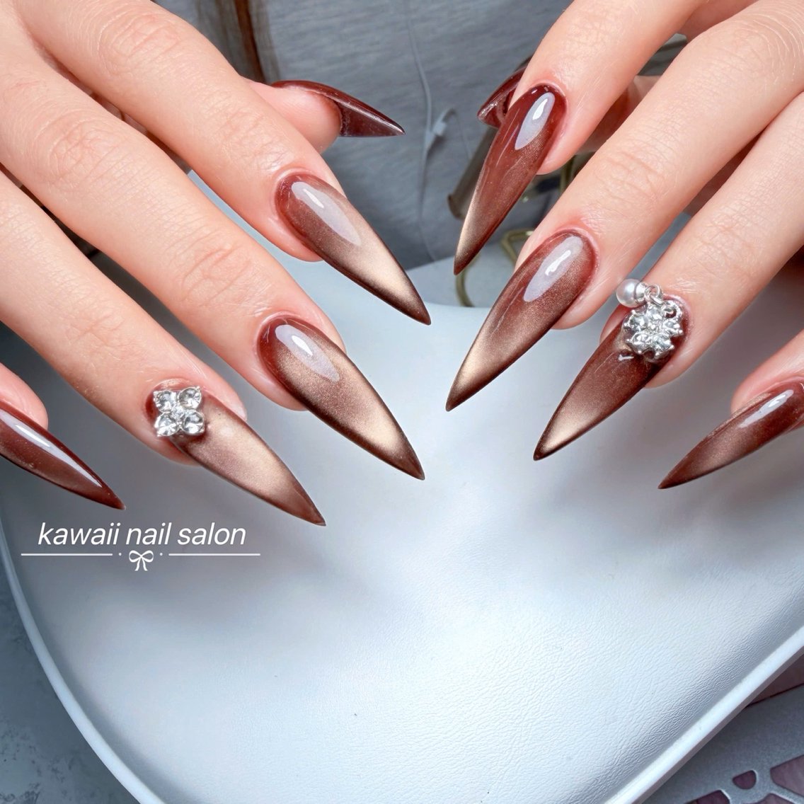 ネイル 長さ出し ジェルネイル キラキラネイル 韓国ネイル ロングネイル Kawaii Nail Salonのネイルデザイン