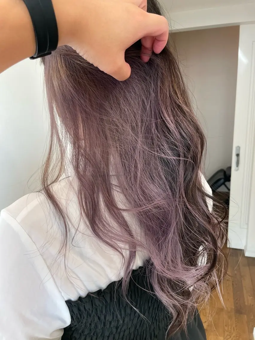 セミロング ヘアカラー トリートメント ブリーチ毛矯正.髪質 改善.髪にドラマをのヘアスタイル