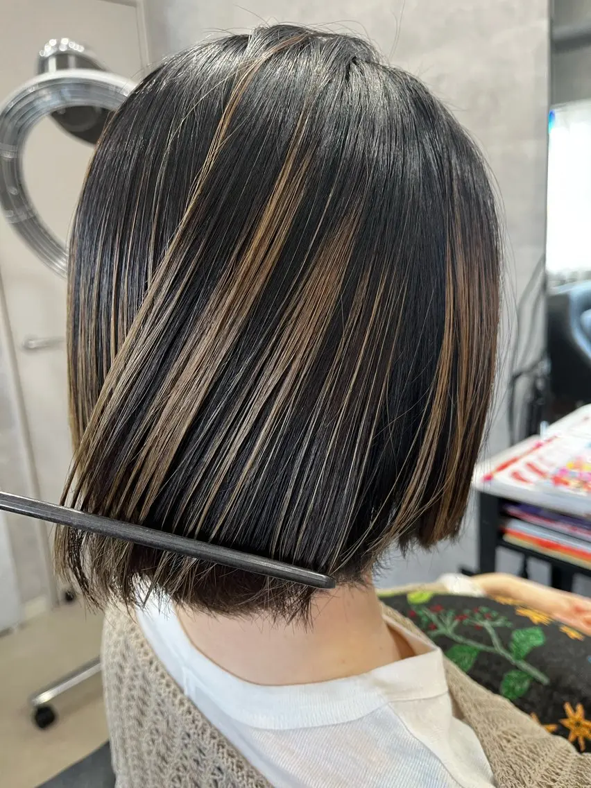 カラー ヤマモト ヒロミのヘアスタイル