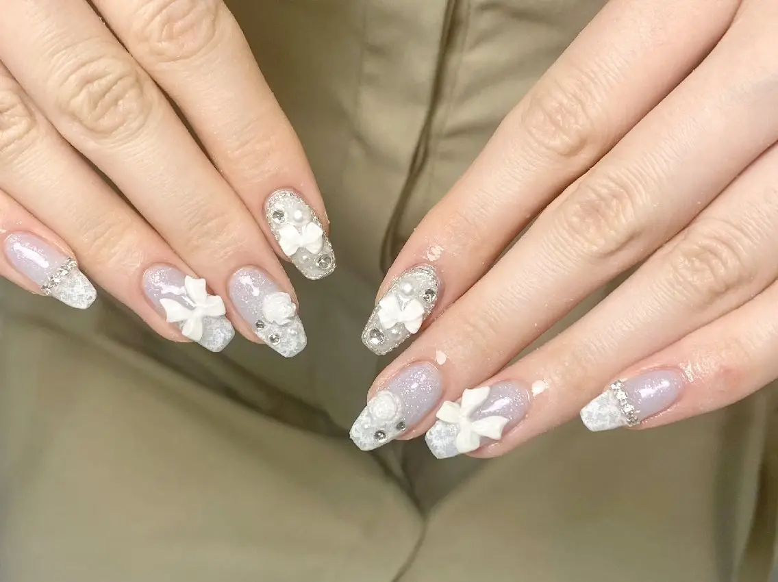 ネイル クリアネイル フラッシュネイル フットネイル フレンチネイル ジェルネイル ハンドネイル UM Nail Salonのネイルデザイン