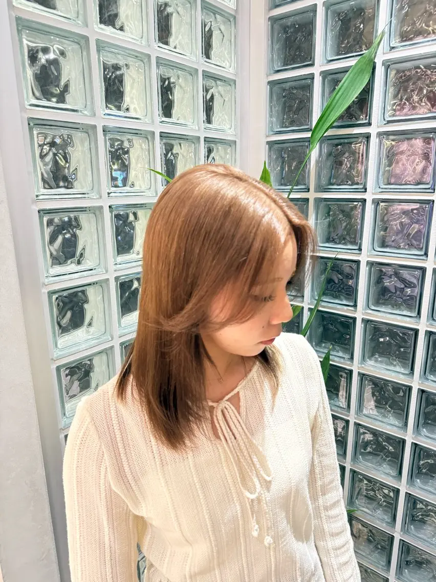 カラー ベージュカラー ブリーチ 透明感カラー 山城まりも/ モデル様募集中/西宮のヘアスタイル