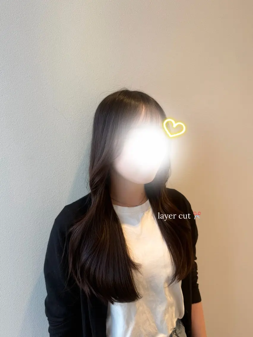 ロング レイヤーカット 磯引 美菜のヘアスタイル