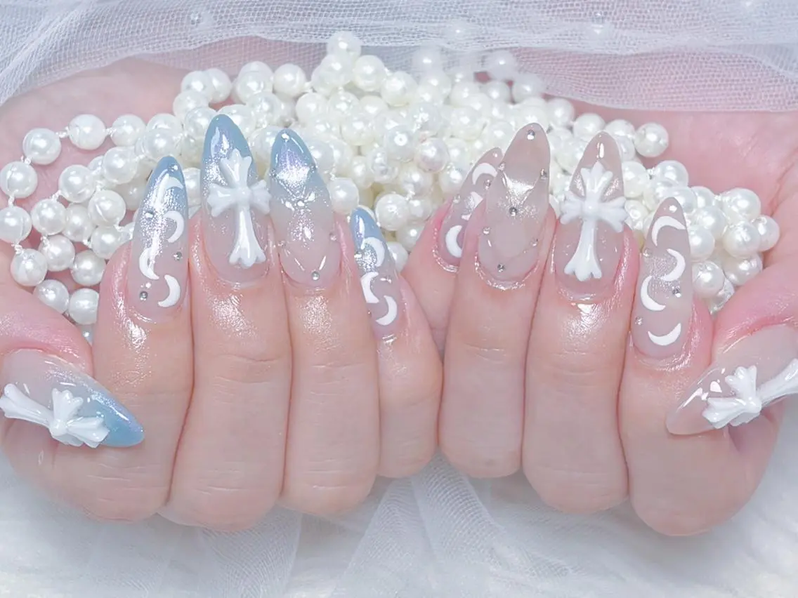 ネイル アートネイル オーロラネイル 長さ出し フットネイル ガーリー 🎀Seina 🧚🏻♀️のネイルデザイン