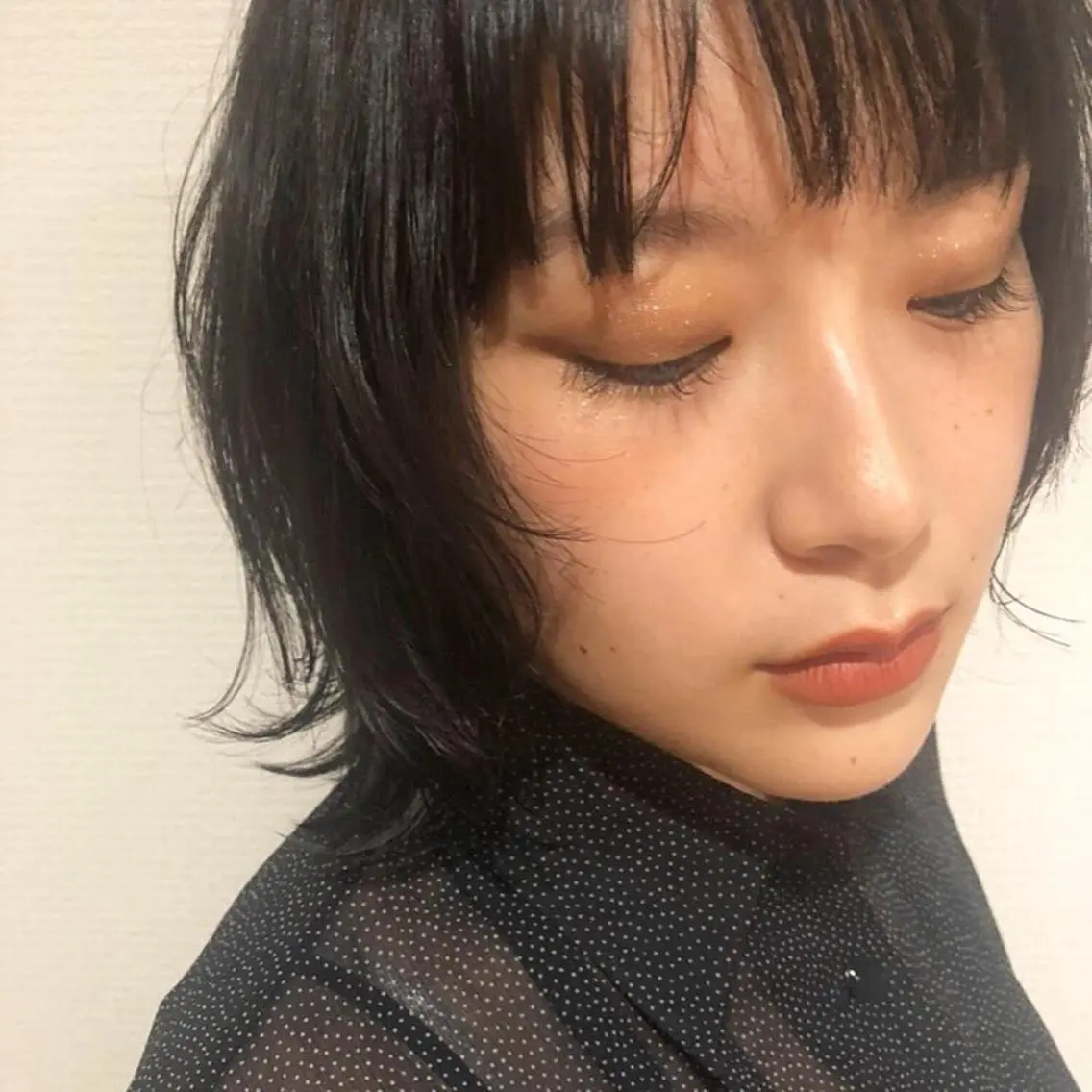 ミディアム カラー ヘアアレンジ 顔まわりレイヤー レイヤーカット 川上 智汐のヘアスタイル