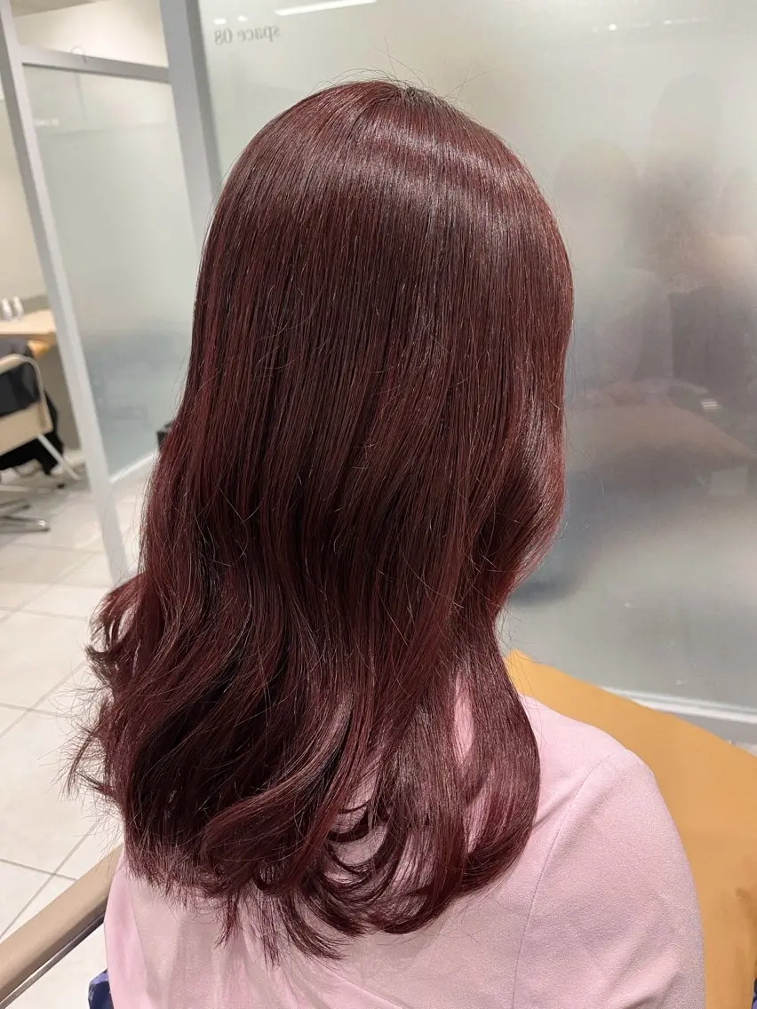 セミロング カラー ブリーチ ブリーチなしカラー ピンクカラー レッドカラー カット ヘアカラー トリートメント Eleanor 池袋 🧸Madoka🧸のヘアスタイル