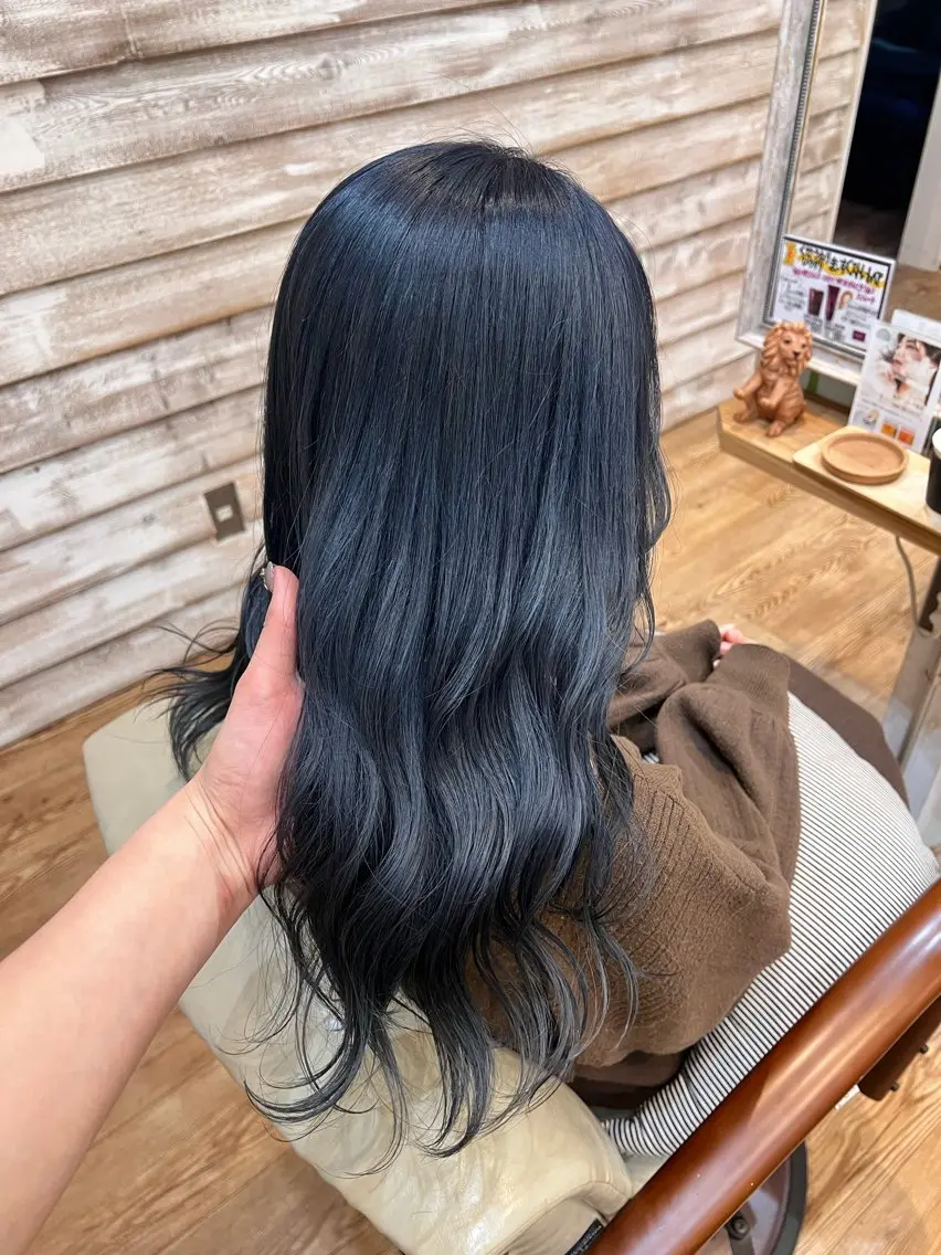 ロング カラー ブリーチ 🪩格安モデル 募集中🪩モエ🪩のヘアスタイル