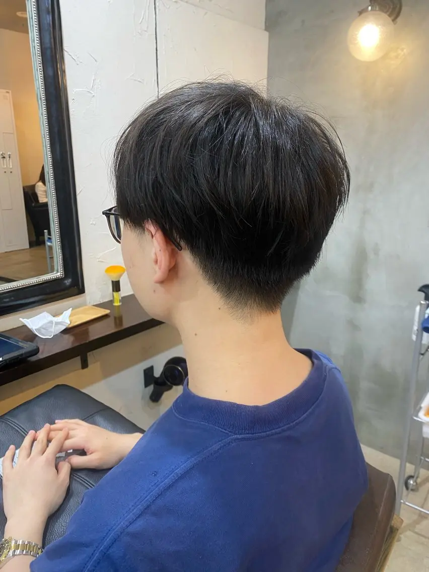 ショート メンズ マッシュ 刈り上げ 志賀 あずみのヘアスタイル