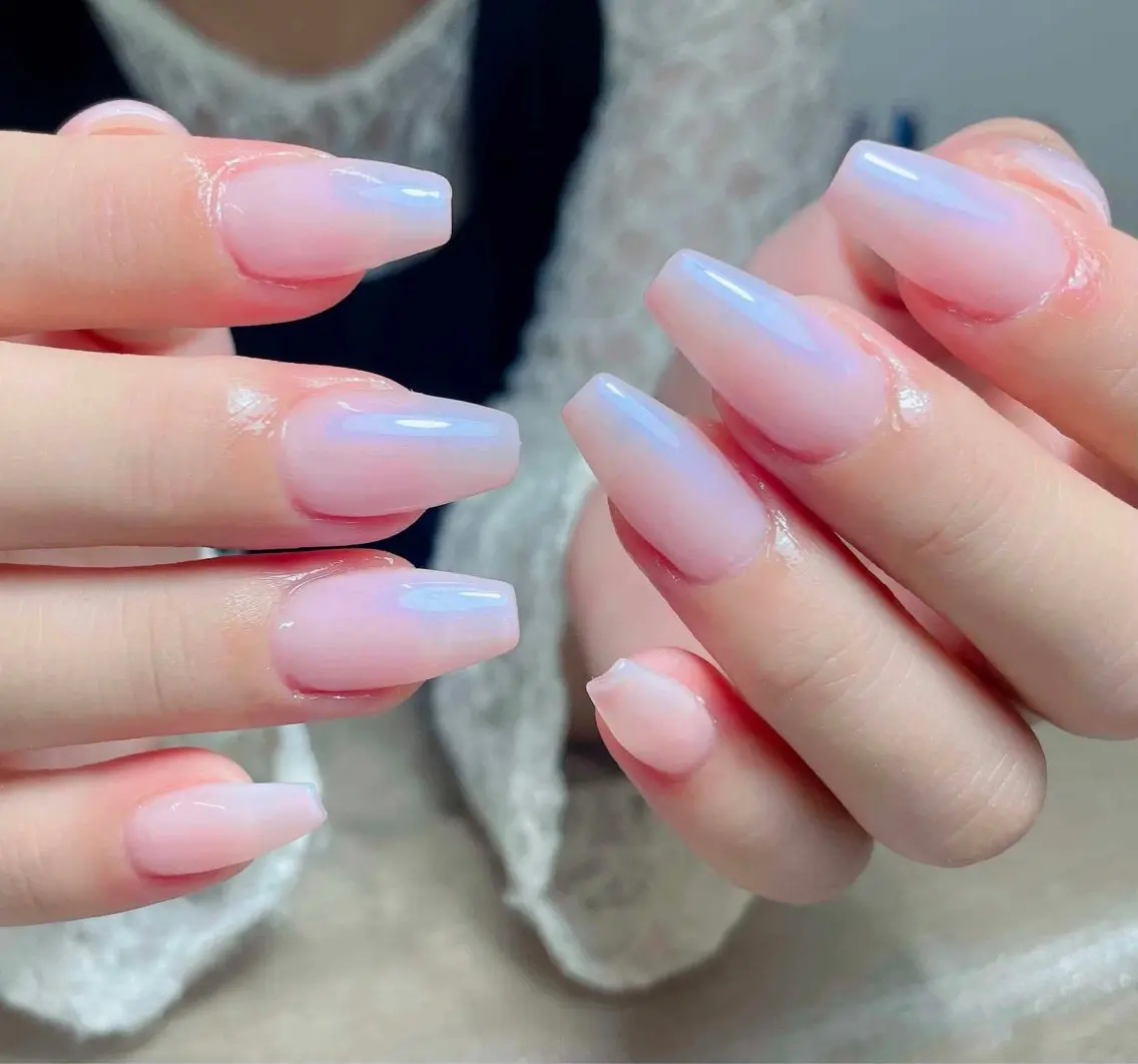 ネイル オーロラネイル ブルー チークネイル 長さ出し フットネイル ハンドネイル Kaki ちゃんのネイルデザイン