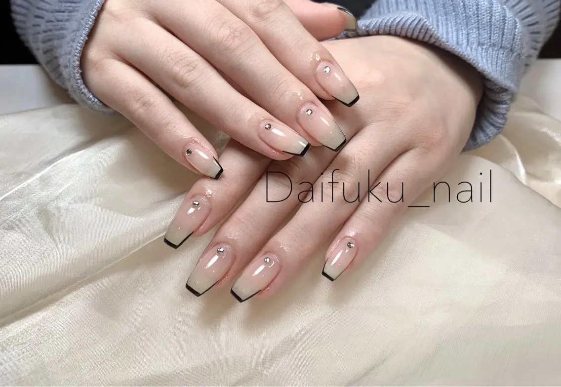 ミディアム ハンドネイル Daifuku nailsのネイルデザイン