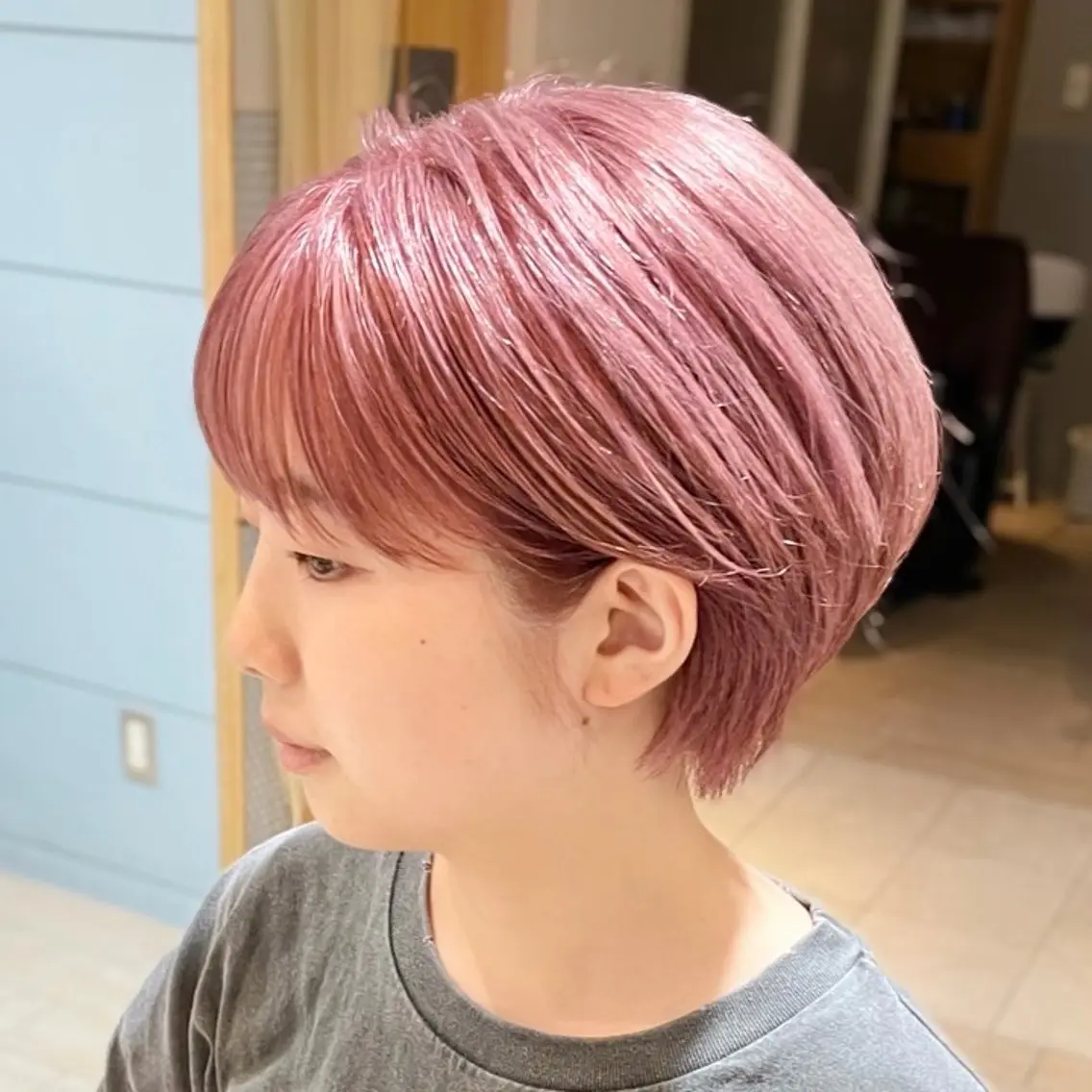 ショート カラー ベージュカラー ブリーチ ピンクカラー ピンクベージュ 🦩 Rui 🦩のヘアスタイル