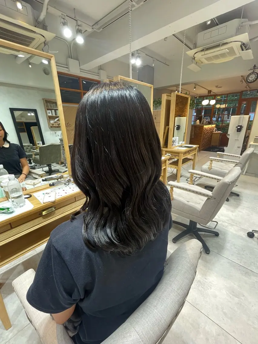 ミディアム ヘア&ネイル/ 𝐒𝐄𝐑𝐈のヘアスタイル