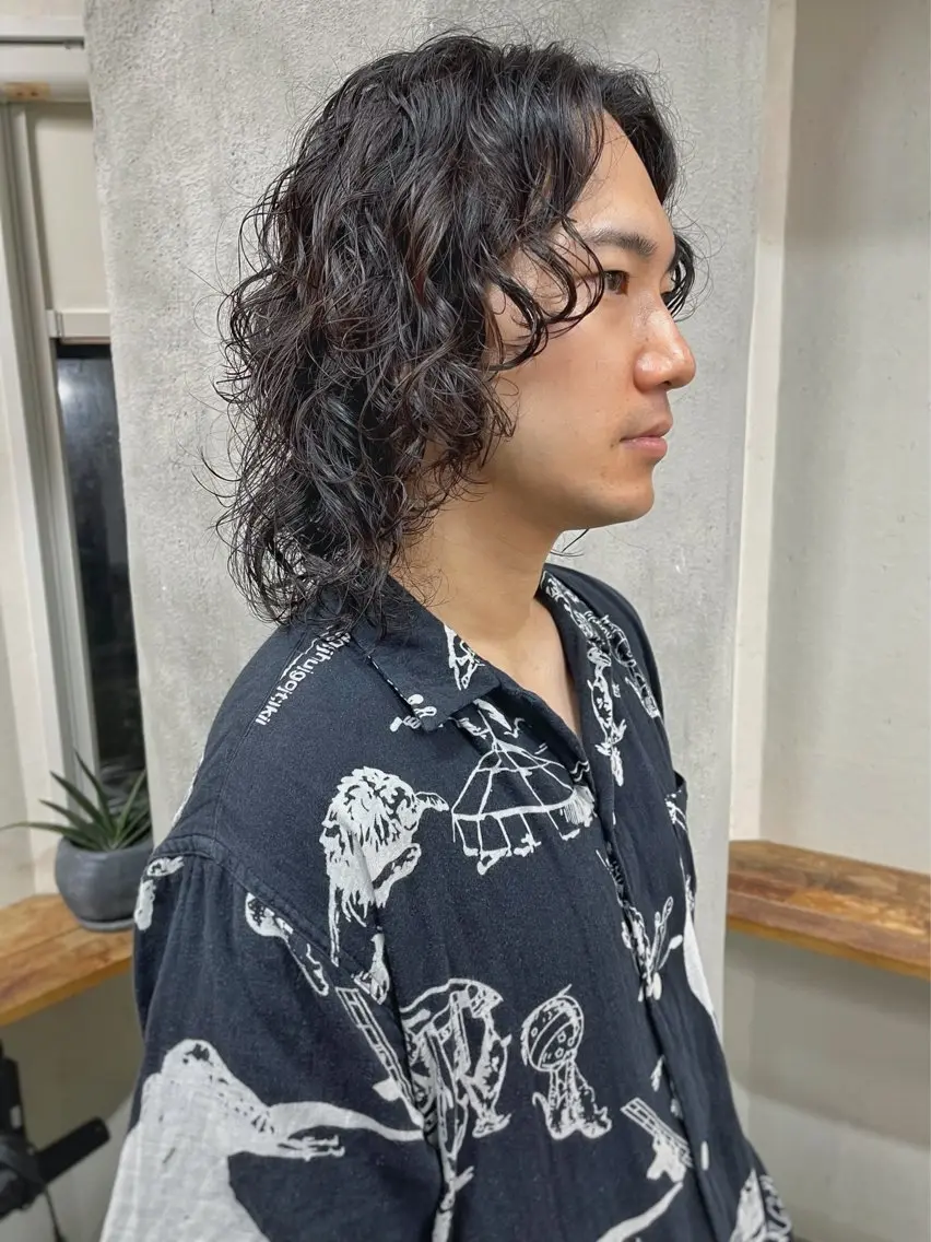 ミディアム パーマ ミディアムパーマ カット ヘアカラー パーマ トリートメント ヘアセット 安部佑哉/ハイトーン /レイヤー/ブリーチのヘアスタイル