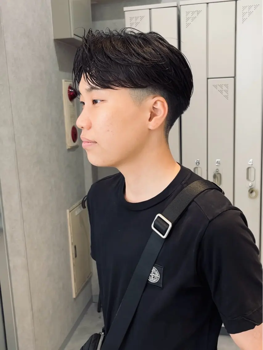 ショート カラー パーマ メンズ 石満 諒 メンズ縮毛矯正のヘアスタイル