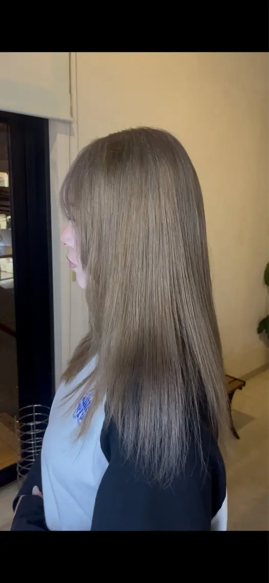 ロング ヘアカラー 藤本 哲平のヘアスタイル