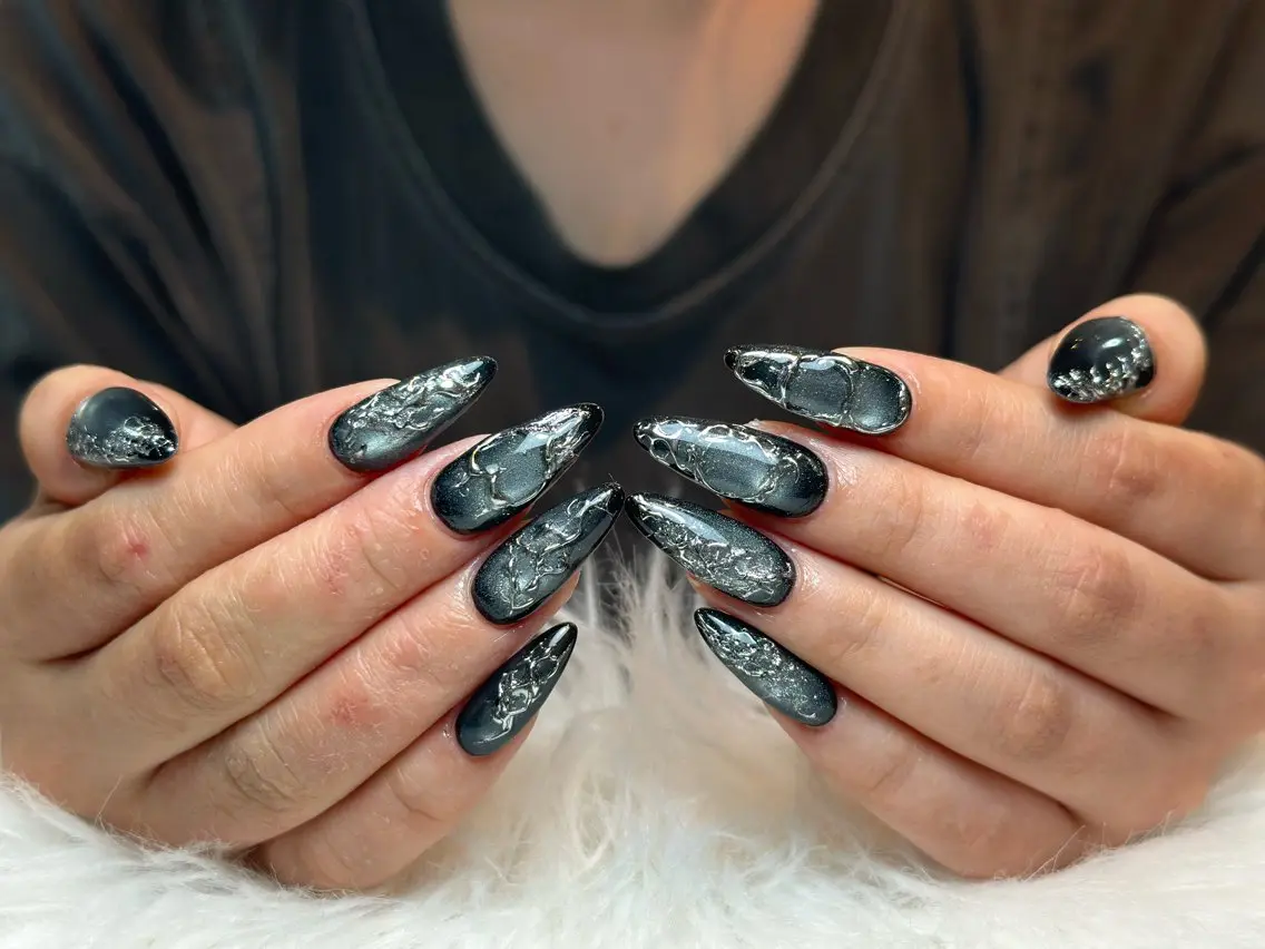 ネイル チークネイル ドット フレンチネイル グラデーション 韓国ネイル ハンドネイル Lisa Nail Salonのネイルデザイン