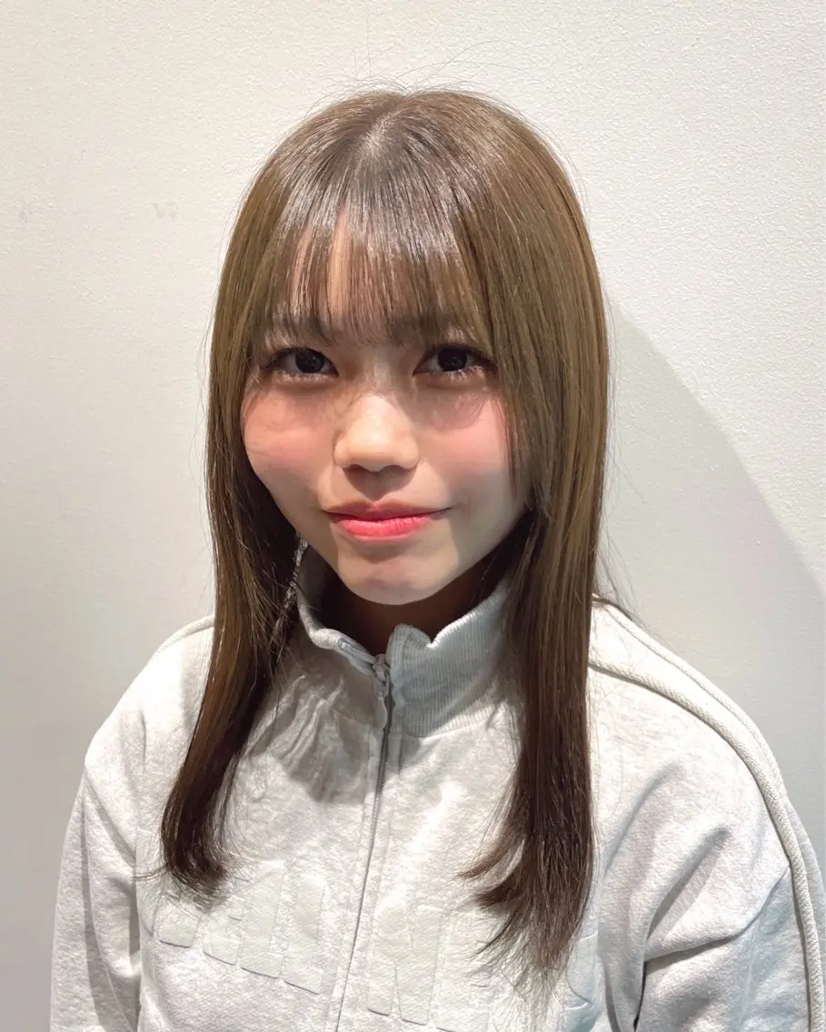 セミロング カラー カット ヘアカラー 透明感カラー×ヘア アレンジ🪽しおりのヘアスタイル