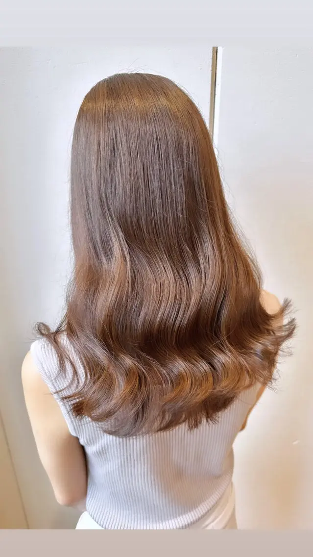 ロング アッシュ Lantana 未南海のヘアスタイル