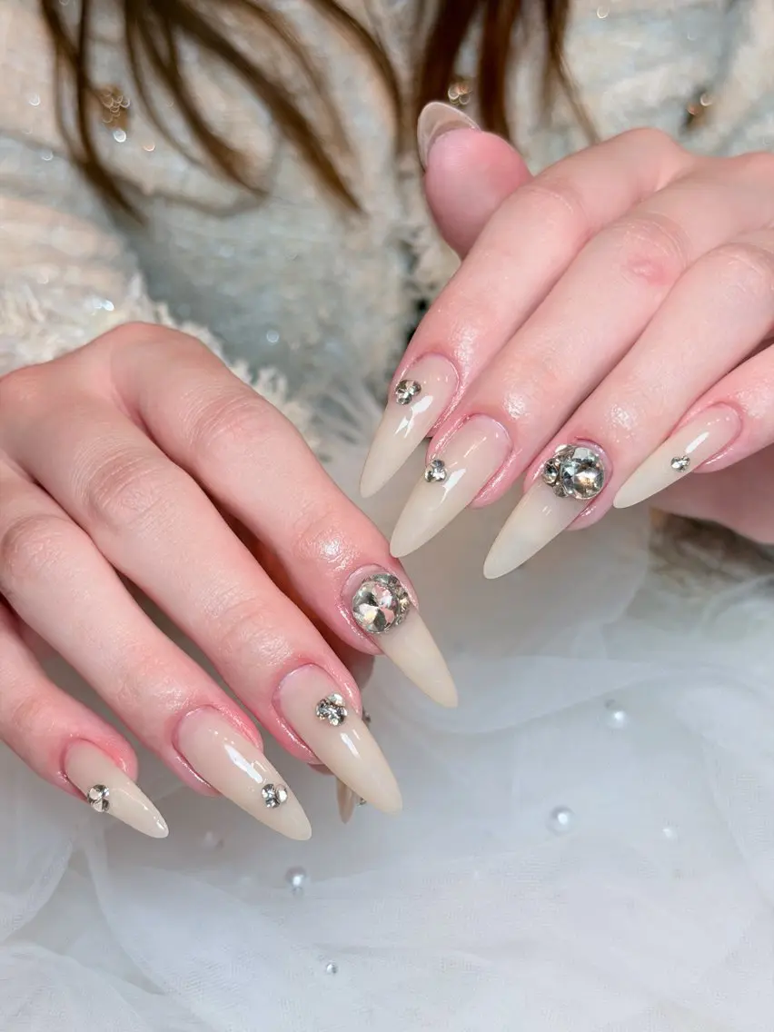 ネイル チークネイル ドット フレンチネイル グラデーション ハート ハンドネイル Julli NailStudioのネイルデザイン