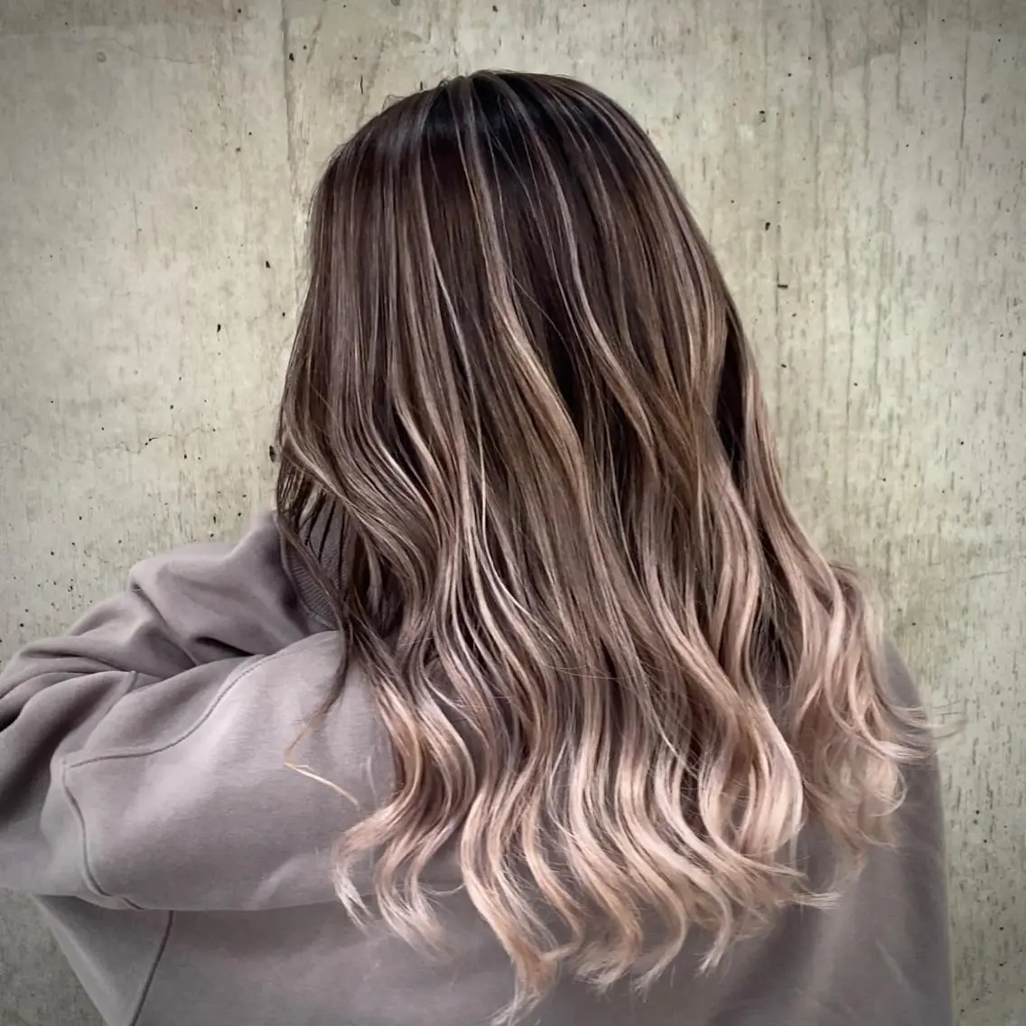 セミロング カラー バレイヤージュ デザインカラー ハイライトカラー ハイライト レイヤーカット ヘアカラー 🌈透明感カラー ✨松田龍也🌈のヘアスタイル