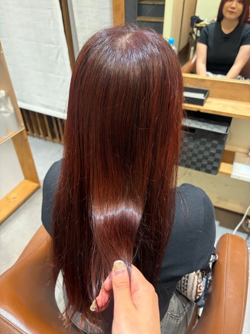 ロング ヘアカラー 杉浦 愛華のヘアスタイル