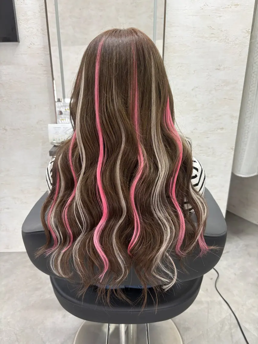 ロング ハイライト カット エクステ ブリーチなしカラー ダブルカラーエクステのヘアスタイル