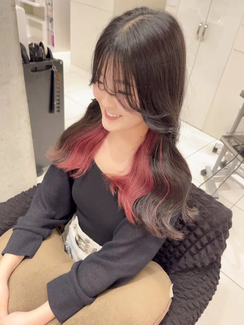 ロング カラー ブリーチ インナーカラー ピンクカラー トリートメント りおな/髪質改善/ カラー /平尾のヘアスタイル