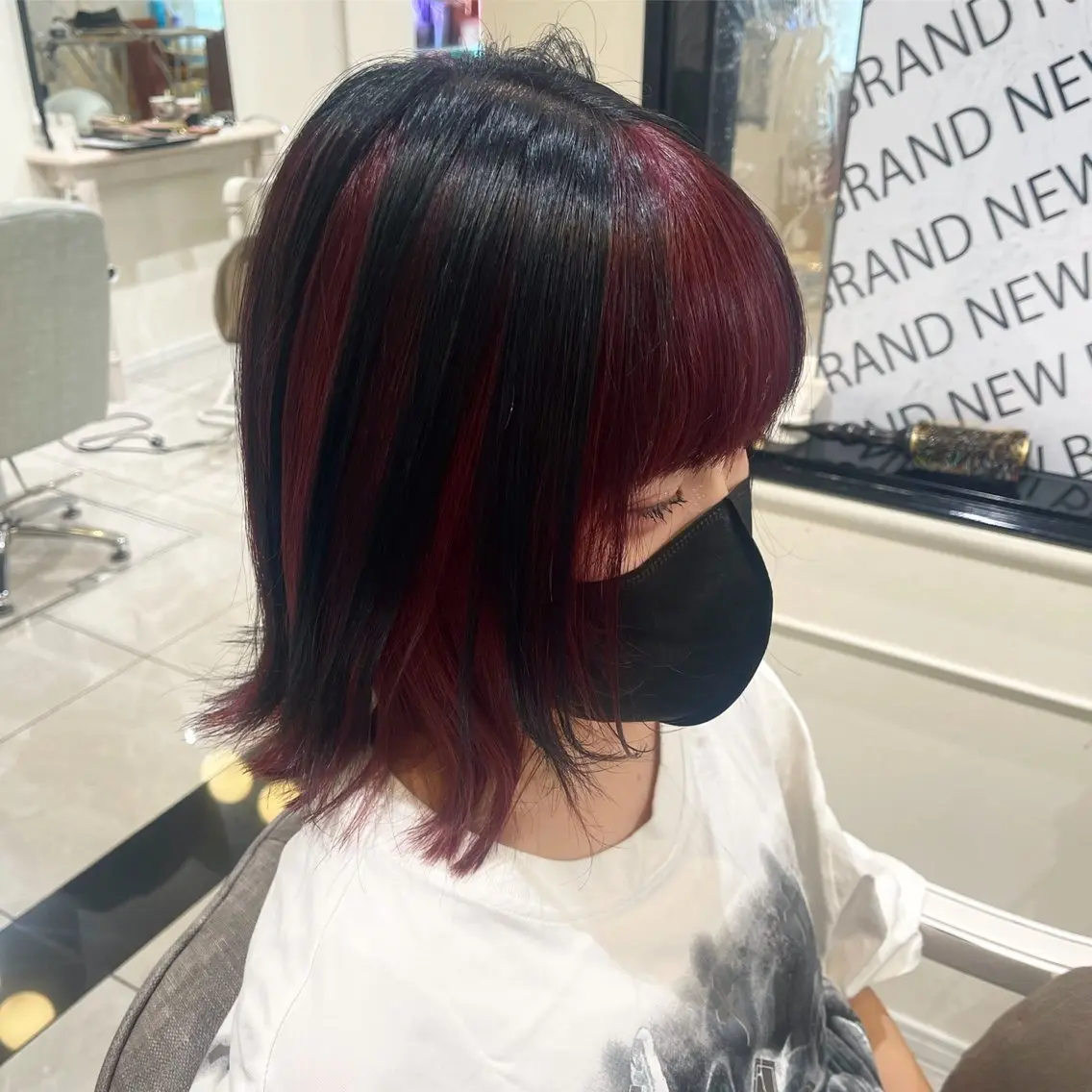 ミディアム カラー 濱田輝レイヤー 韓国風 ハイトーンのヘアスタイル