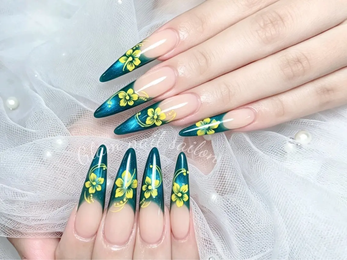 ネイル ハンドネイル エツメ💅 長さ出し🎀デザインのネイルデザイン