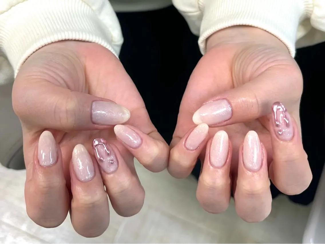 ネイル ゴールド ミラーネイル ピンク Bianca 宮内のネイルデザイン