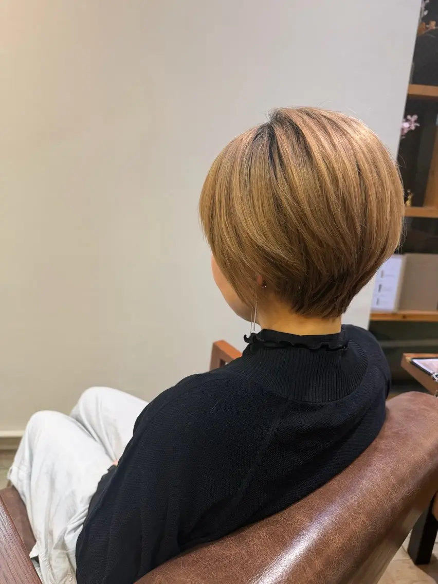 ショート moe 矯正 さらさらストレートのヘアスタイル