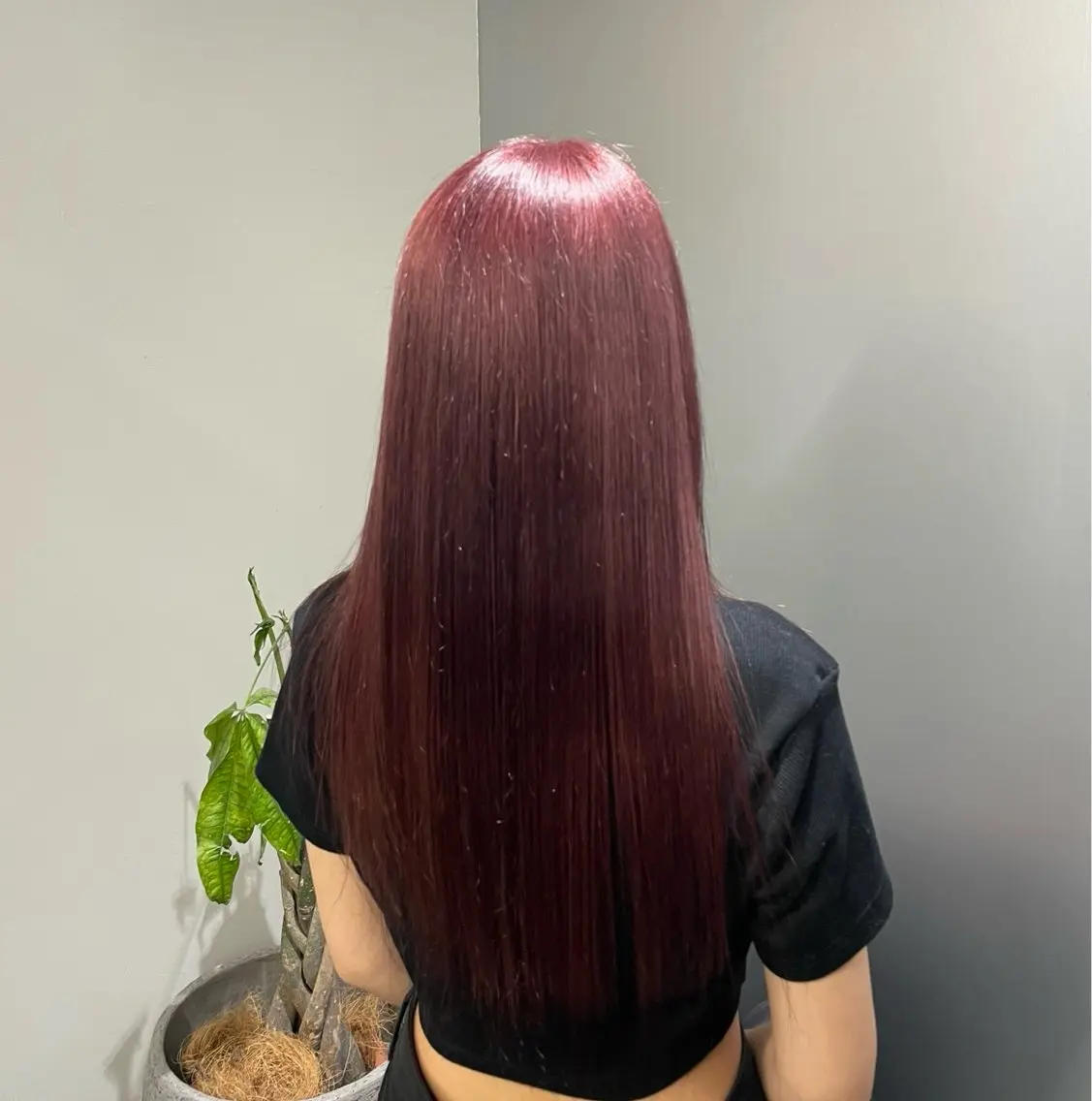ロング カラー ヘアアレンジ レッドカラー fifth 石川 凪のヘアスタイル
