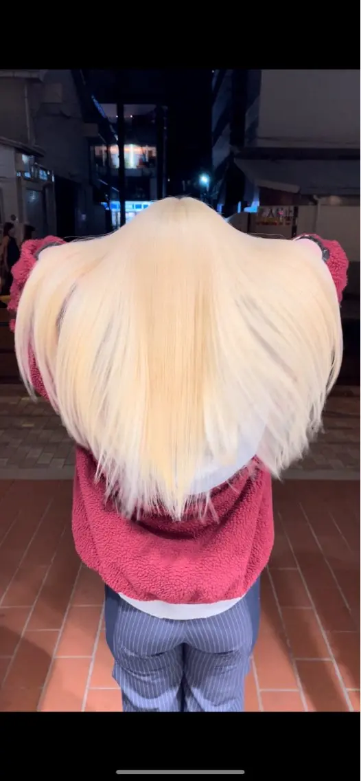 ロング カラー ベージュカラー ブリーチ 抜きっぱなしブロンド ブロンド ハイトーンカラー ヘアカラー 福山 晴香のヘアスタイル