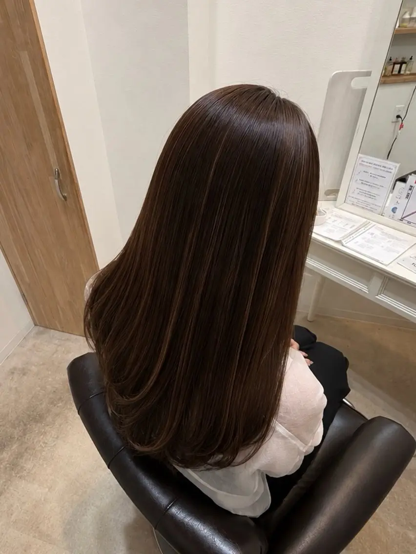 ロング 縮毛矯正 真銅 璃逗のヘアスタイル
