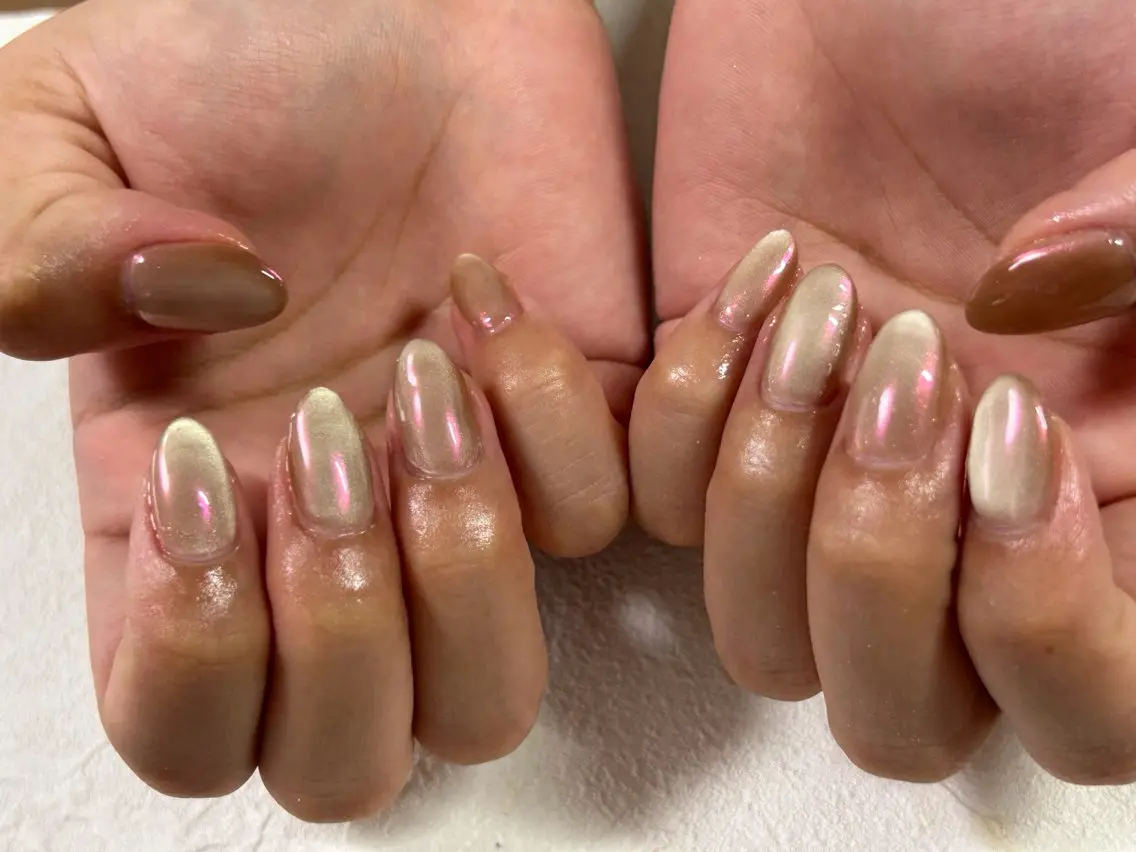 ネイル オーロラネイル フットネイル フレンチネイル ジェルネイル マグネットネイル ハンドネイル kiki nail &brow二子玉川のネイルデザイン