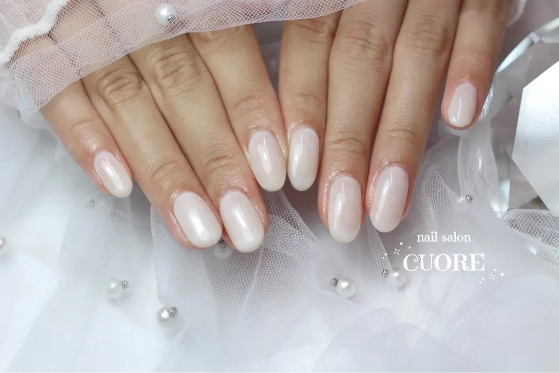 ネイル ワンカラーネイル シンプルネイル ホワイト ハンドネイル nail salon CUOREのネイルデザイン