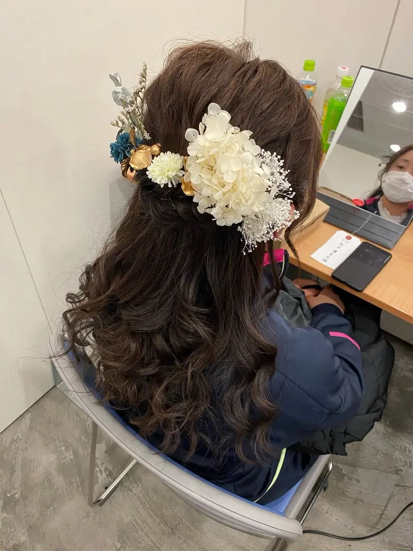 ロング ヘアアレンジ ヘアセット 🌈髪質改善🌈 過去の1艶サラ体験✨のヘアスタイル