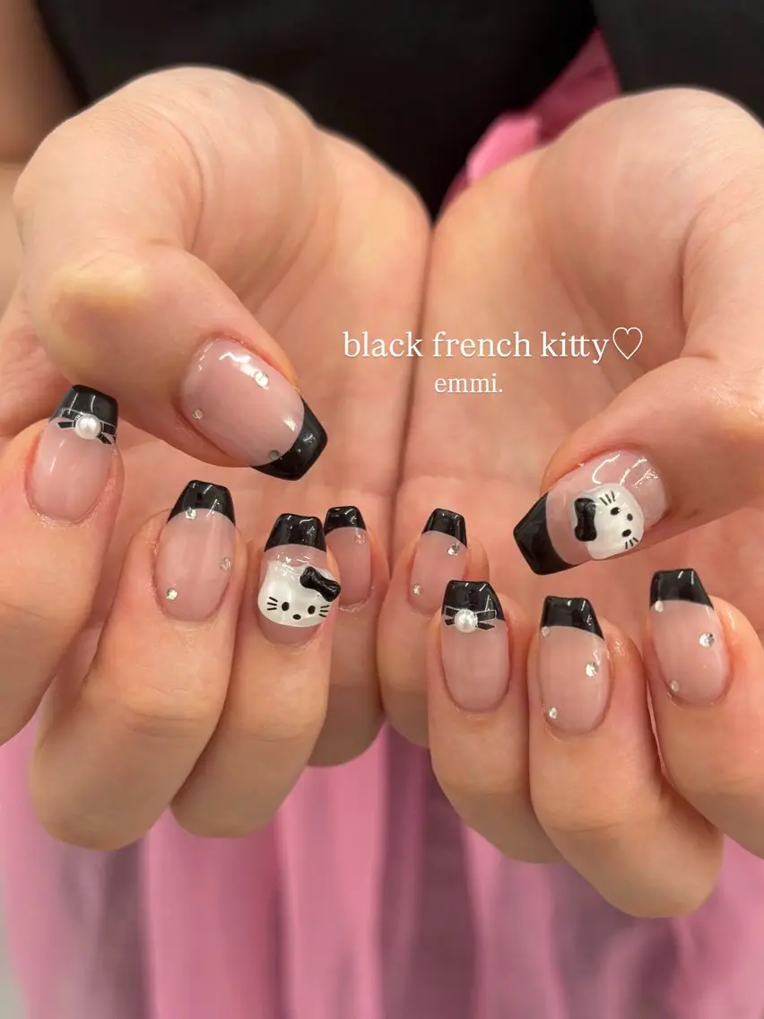 ネイル チークネイル フットネイル フレンチネイル ガーリー グラデーション ハンドネイル emmi nailのネイルデザイン