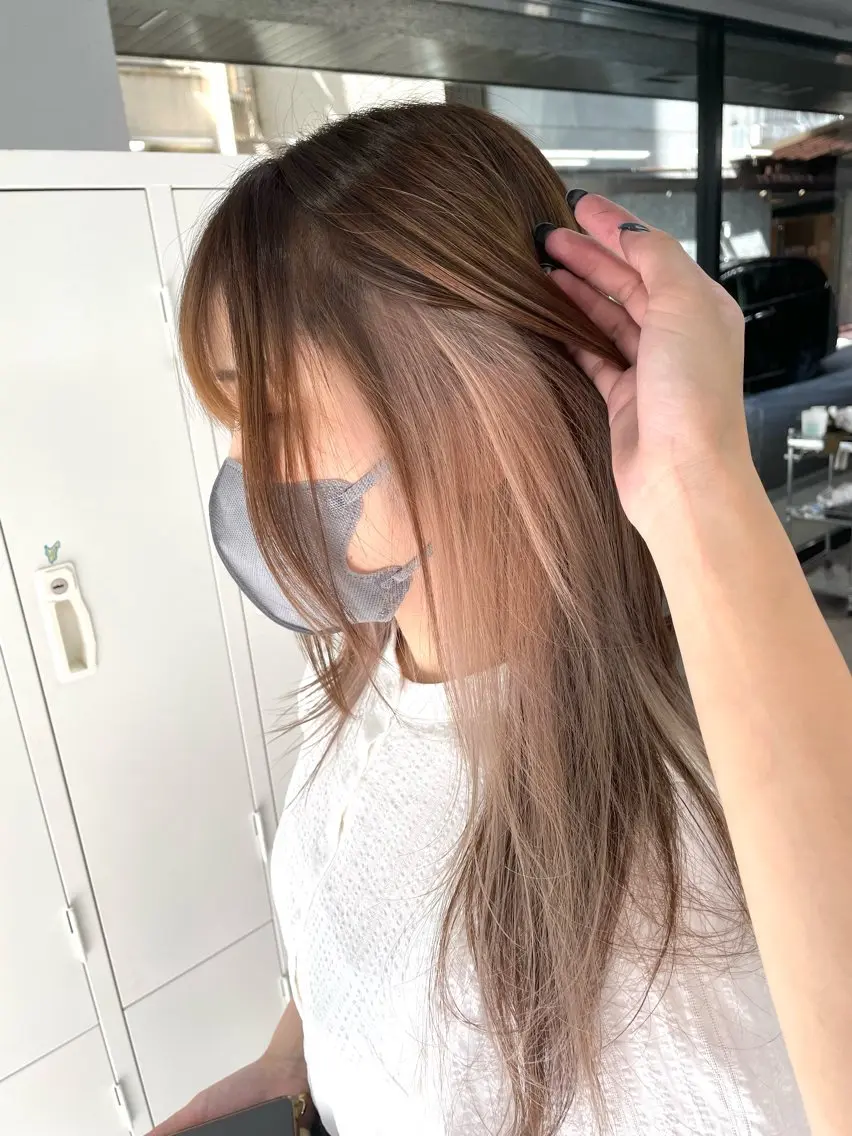 ロング カラー イヤリングカラー 🩵ハイトーン/ レイヤーYUZU🩵のヘアスタイル