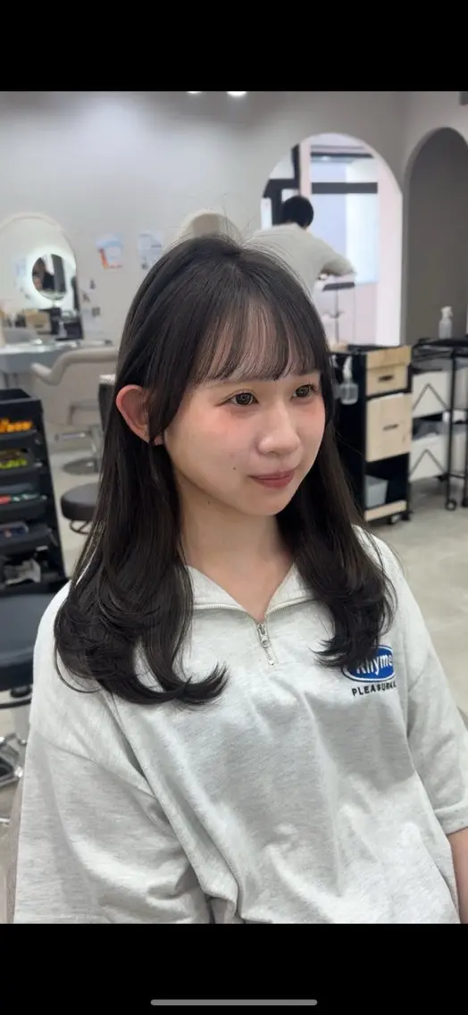 ミディアム 中村 帆花のヘアスタイル