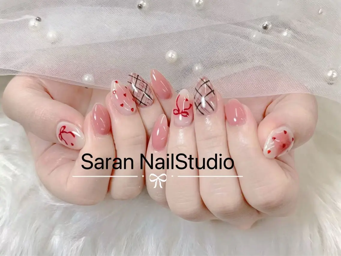 ネイル miho💦 Saran nailのネイルデザイン