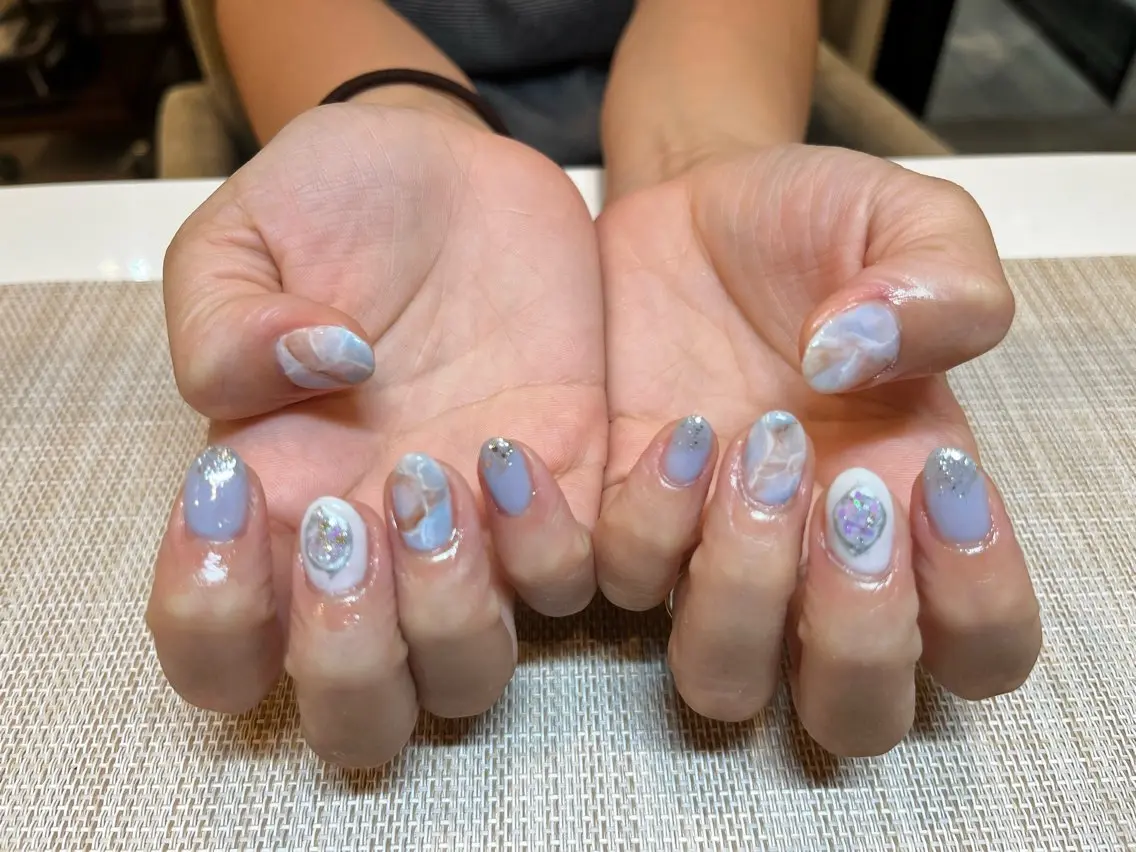 ネイル アートネイル ブルー 大理石ネイル(マーブル) 持ち込み ニュアンスネイル ハンドネイル プライベートサロン N's Nailのネイルデザイン
