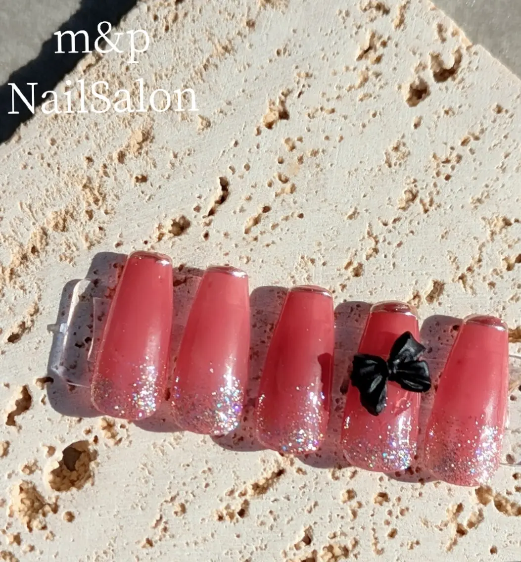 ネイル ガーリー m&pPrivate nailsalonのネイルデザイン