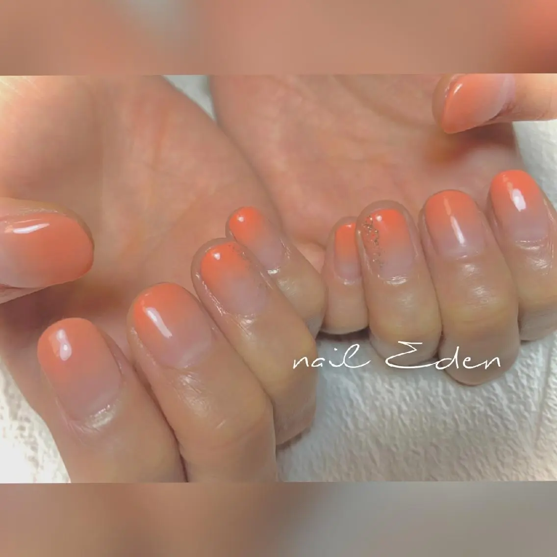 ネイル グラデーション ラメ(グリッター) オレンジ 春ネイル Eden ♾️のネイルデザイン