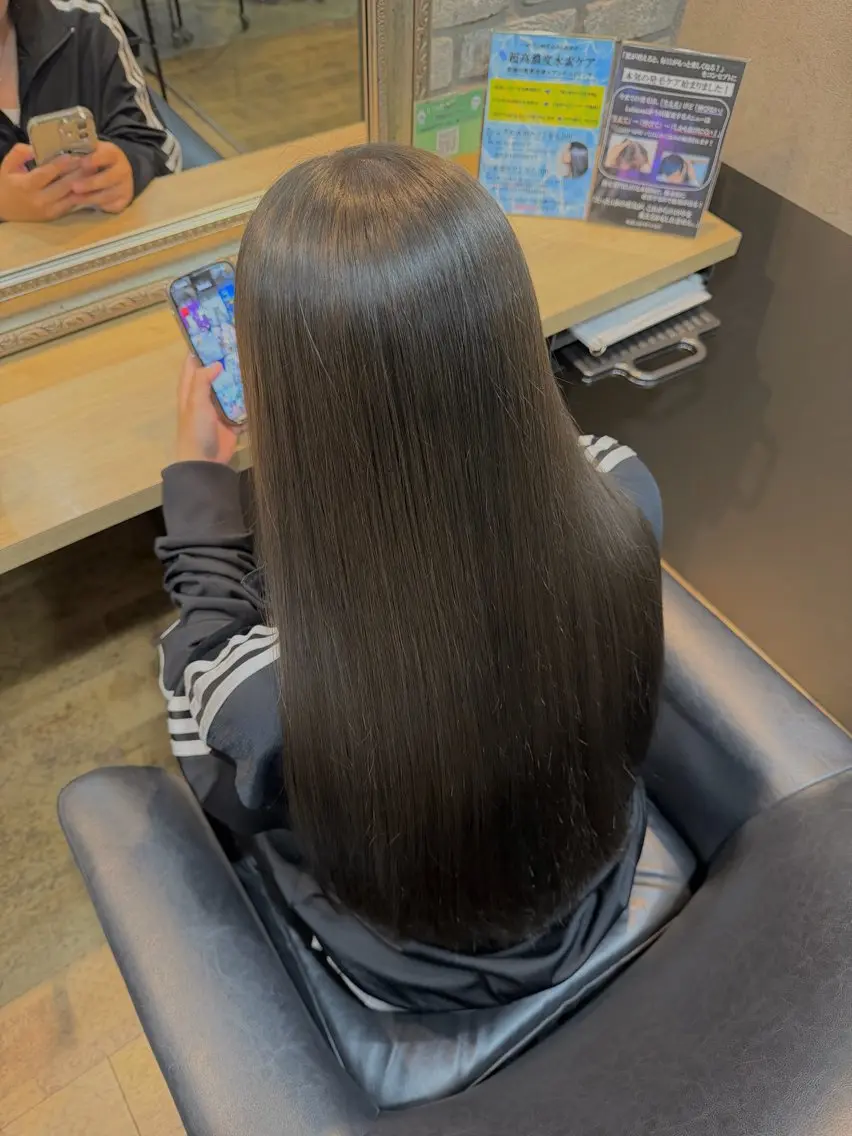 ロング カラー ヘアカラー 畑内 花凛のヘアスタイル