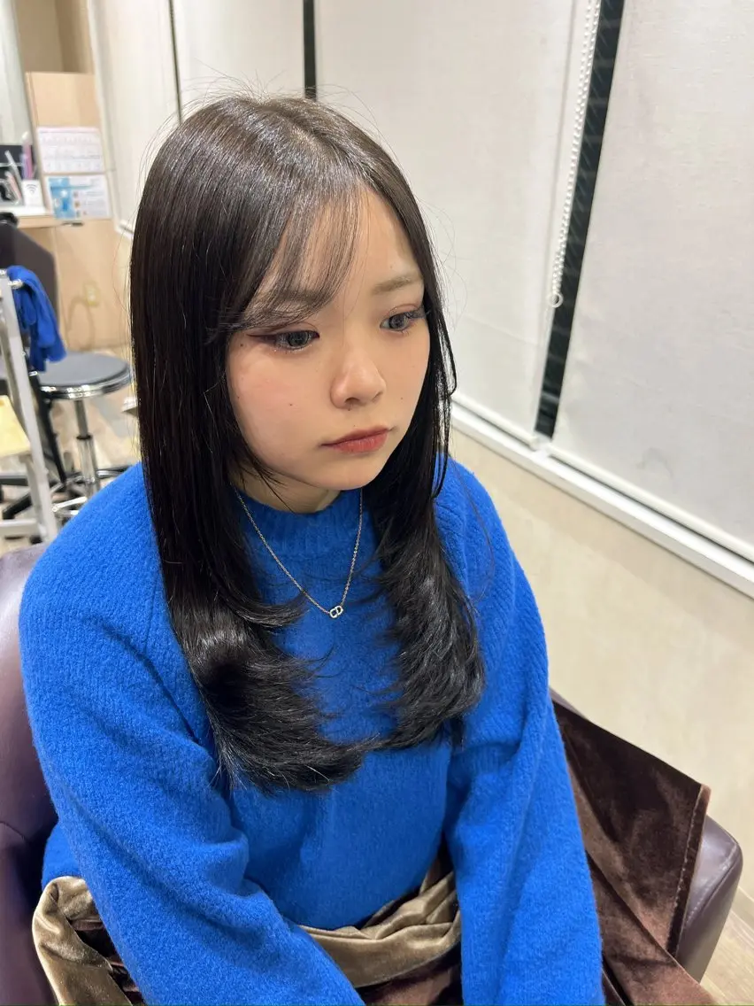 ロング カラー 顔まわりレイヤー 顔周りカット レイヤーカット カット ヘアカラー 黒沢 航汰のヘアスタイル