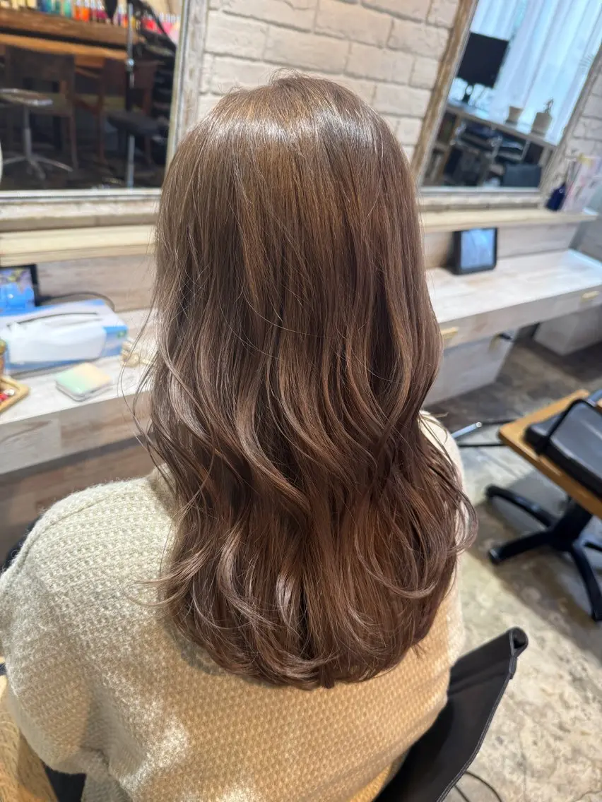 セミロング カラー カット ヘアカラー トリートメント 透明感カラー/パーマ 🌀アオノのヘアスタイル